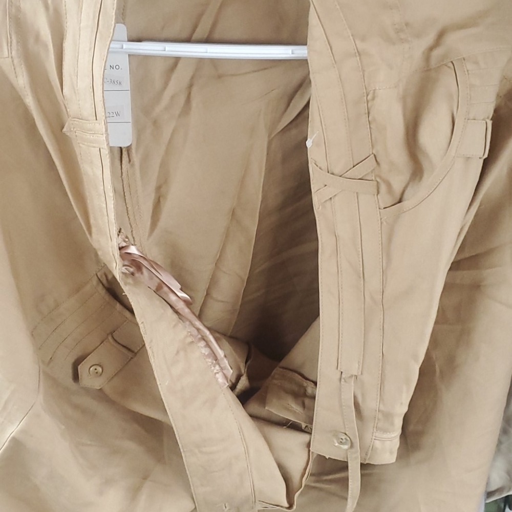 Womans linen capri